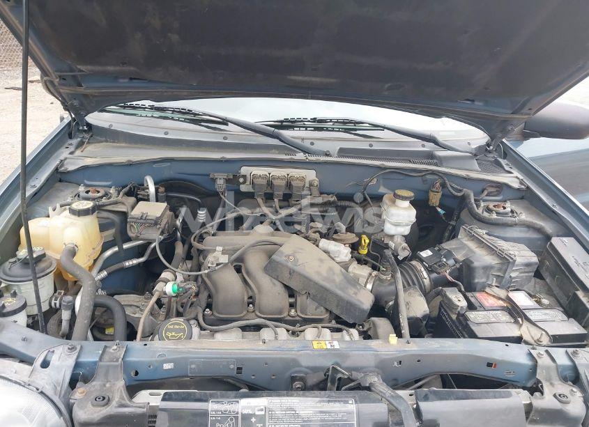 Photo 10 of 2005 Ford Escape XLT (VIN 1FMYU93115KA08907)