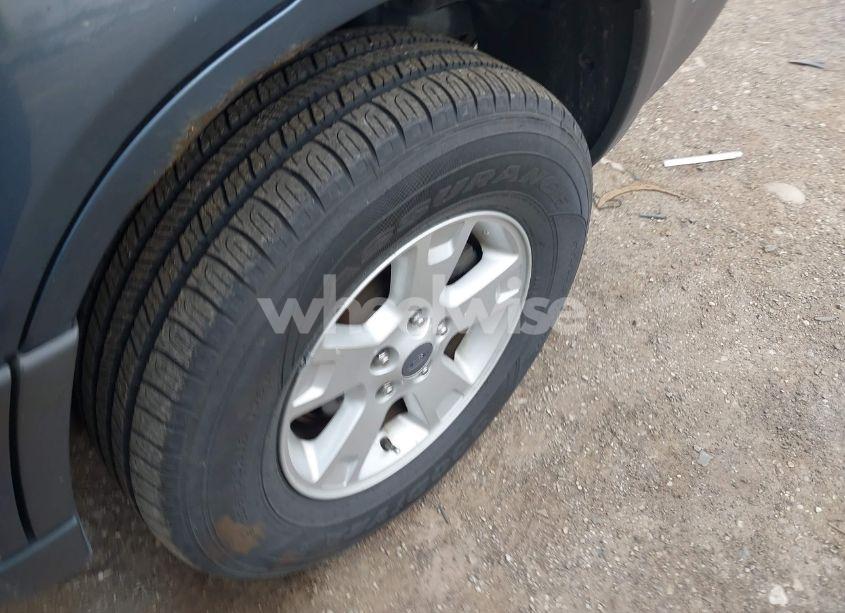 Photo 12 of 2005 Ford Escape XLT (VIN 1FMYU93115KA08907)