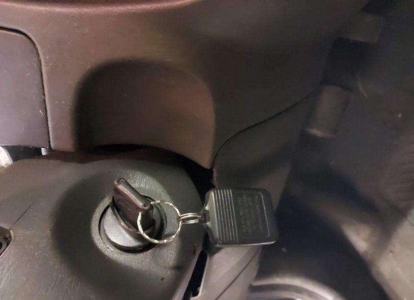 Photo 11 of 2005 Ford Escape XLT (VIN 1FMYU93115KB05430)