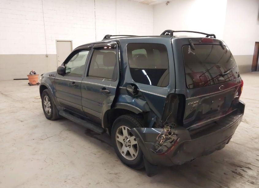 Photo 15 of 2005 Ford Escape XLT (VIN 1FMYU93115KB05430)