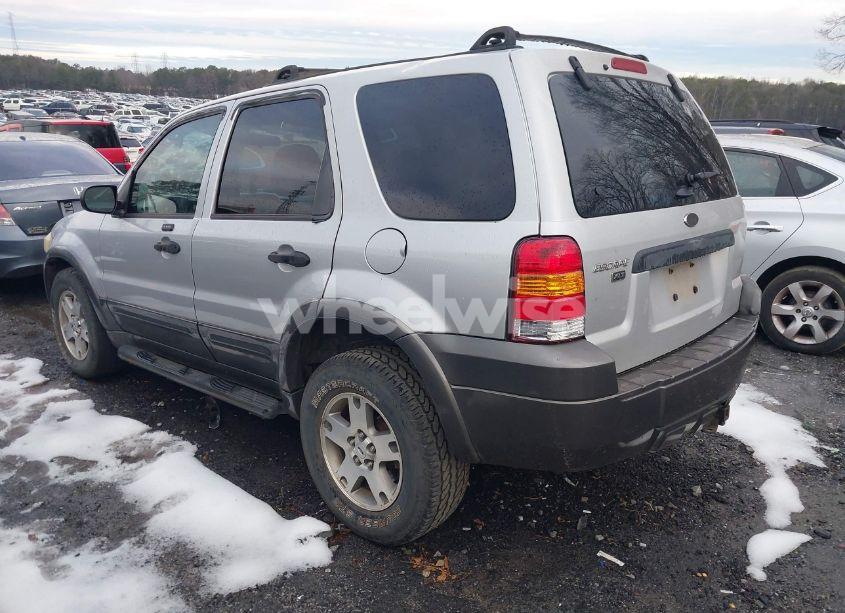 Photo 3 of 2005 Ford Escape XLT (VIN 1FMYU93115KB07405)