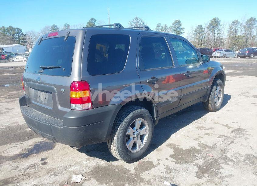 Photo 4 of 2006 Ford Escape XLT/XLT SPORT (VIN 1FMYU93116KD10280)