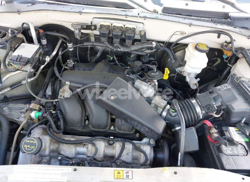 Photo 10 of 2005 Ford Escape XLT (VIN 1FMYU93125DA22612)