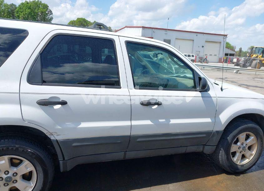 Photo 13 of 2005 Ford Escape XLT (VIN 1FMYU93125DA22612)