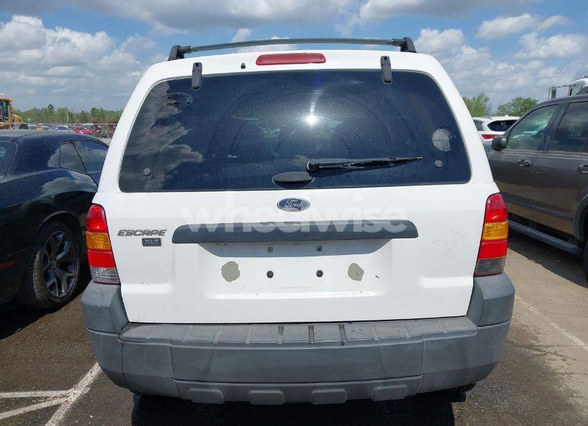 Photo 16 of 2005 Ford Escape XLT (VIN 1FMYU93125DA22612)