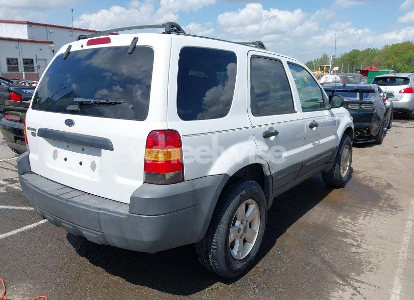 Photo 4 of 2005 Ford Escape XLT (VIN 1FMYU93125DA22612)