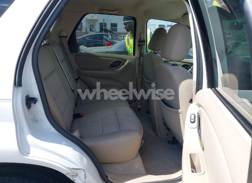 Photo 8 of 2005 Ford Escape XLT (VIN 1FMYU93125DA22612)