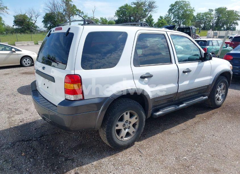 Photo 4 of 2005 Ford Escape XLT (VIN 1FMYU93125KA69876)