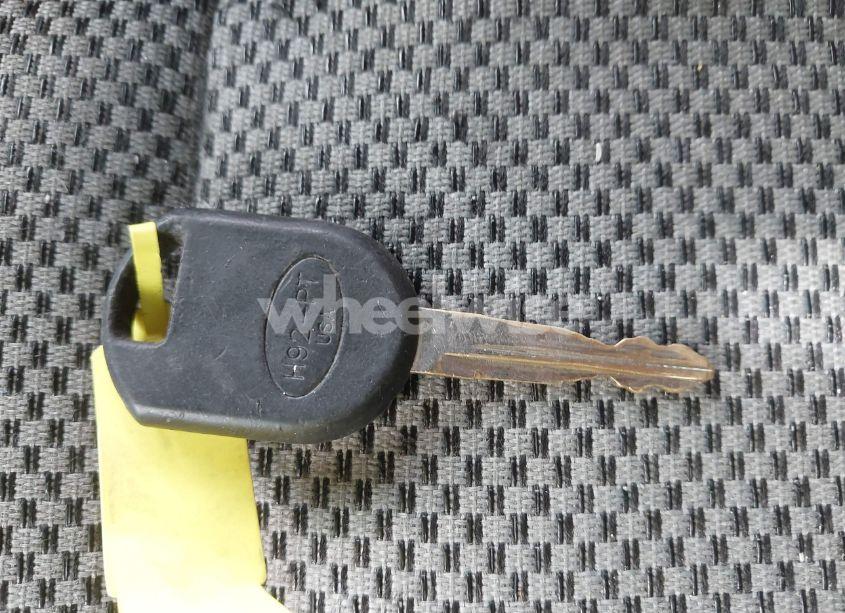 Photo 11 of 2005 Ford Escape XLT (VIN 1FMYU93125KB21037)