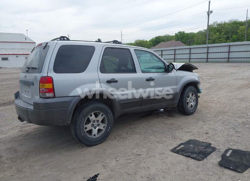 Photo 4 of 2005 Ford Escape XLT (VIN 1FMYU93125KB21037)