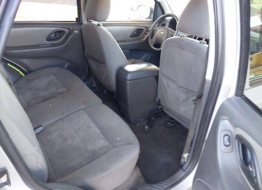 Photo 8 of 2006 Ford Escape XLT/XLT SPORT (VIN 1FMYU93126KD03323)