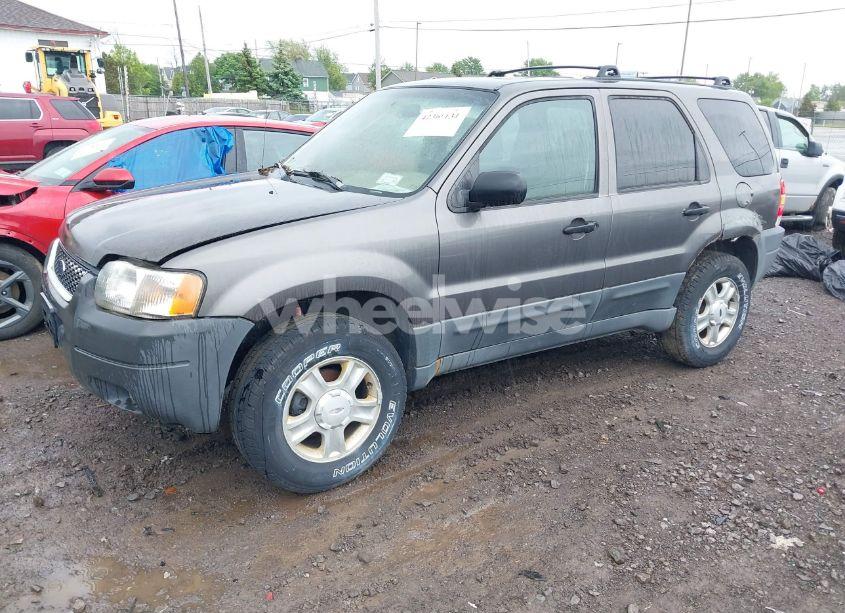 Photo 2 of 2003 Ford Escape XLT (VIN 1FMYU93133KD90533)