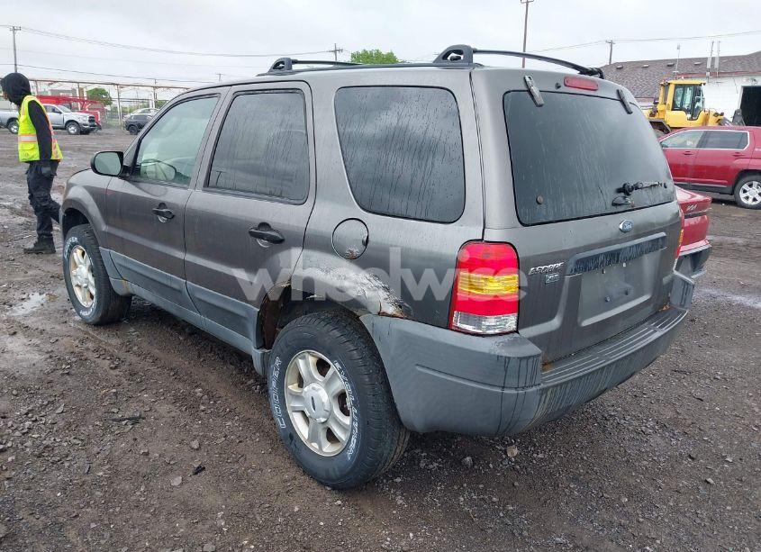 Photo 3 of 2003 Ford Escape XLT (VIN 1FMYU93133KD90533)