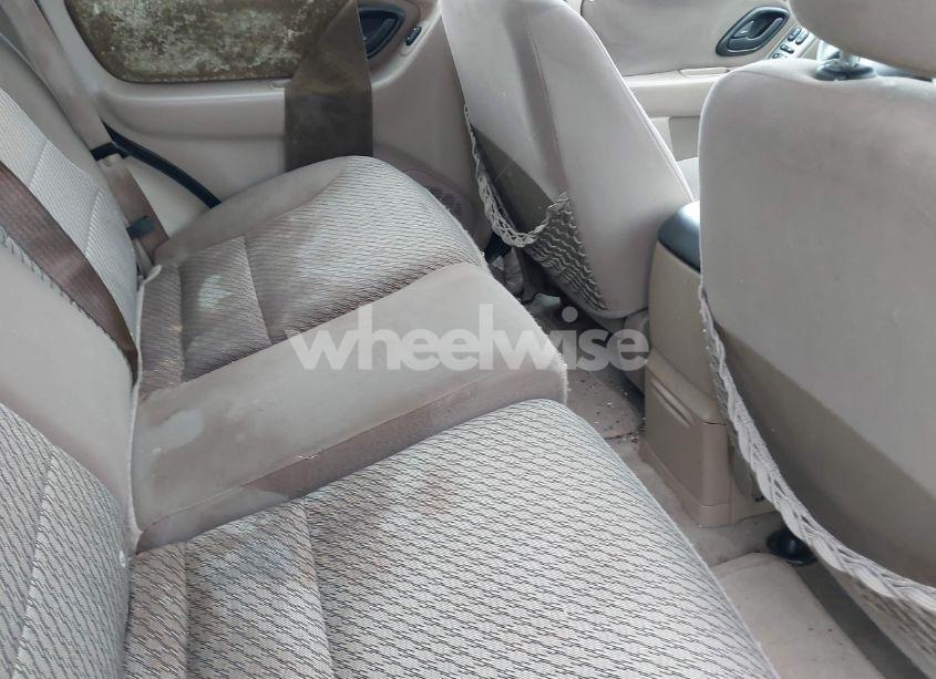 Photo 8 of 2003 Ford Escape XLT (VIN 1FMYU93133KD90533)