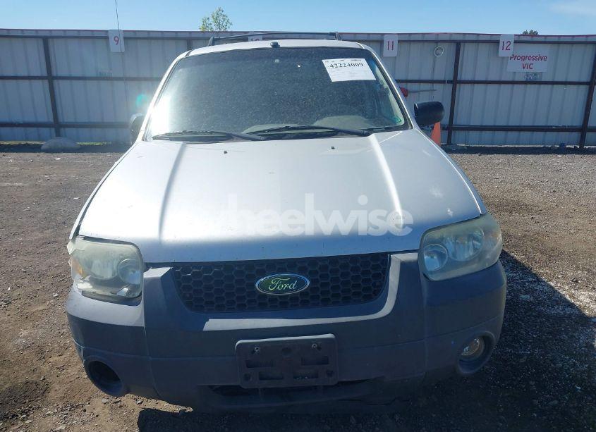 Photo 12 of 2005 Ford Escape XLT (VIN 1FMYU93135KA05037)