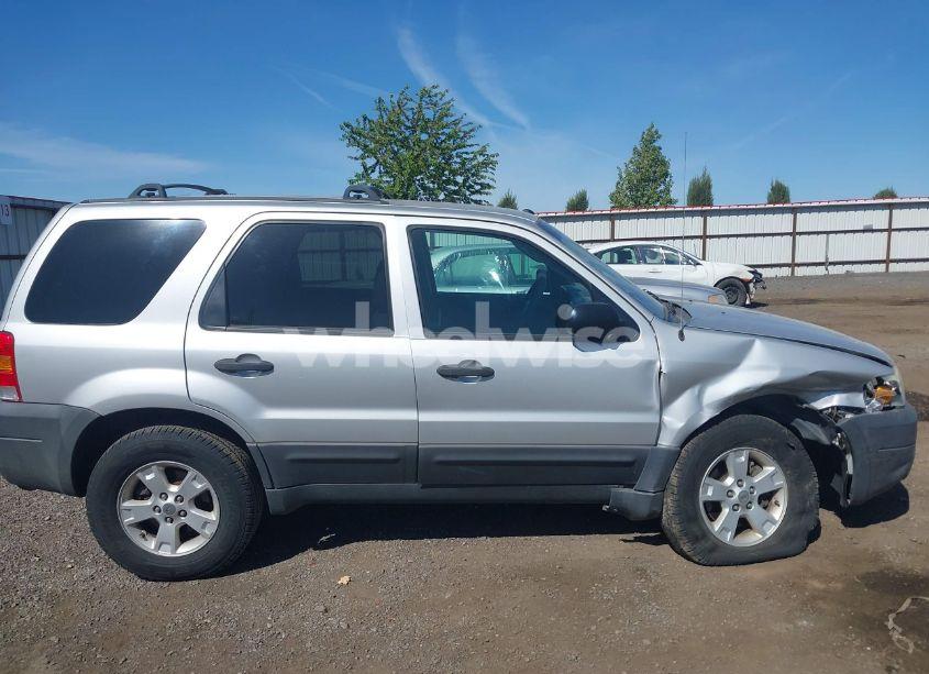 Photo 13 of 2005 Ford Escape XLT (VIN 1FMYU93135KA05037)