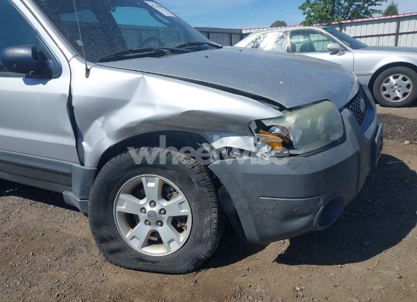 Photo 6 of 2005 Ford Escape XLT (VIN 1FMYU93135KA05037)
