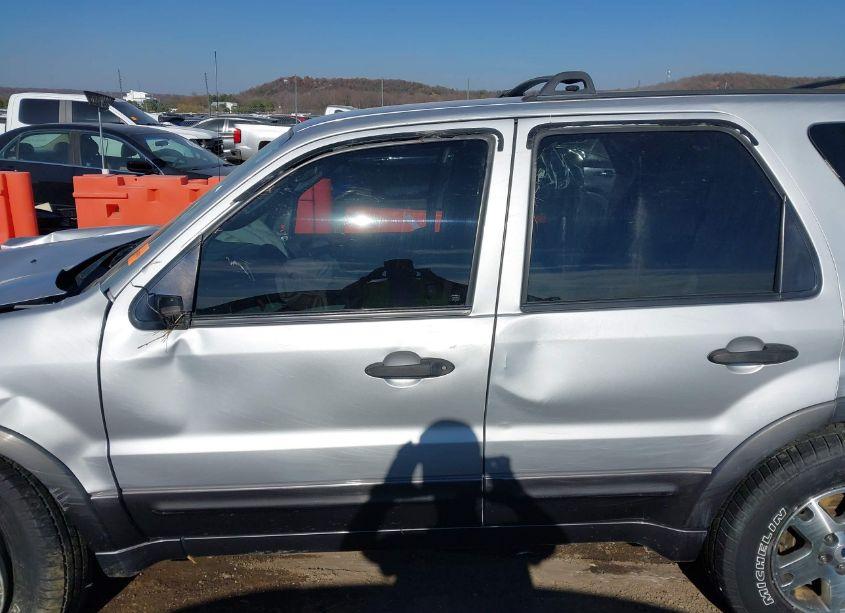 Photo 15 of 2005 Ford Escape XLT (VIN 1FMYU93135KA43478)