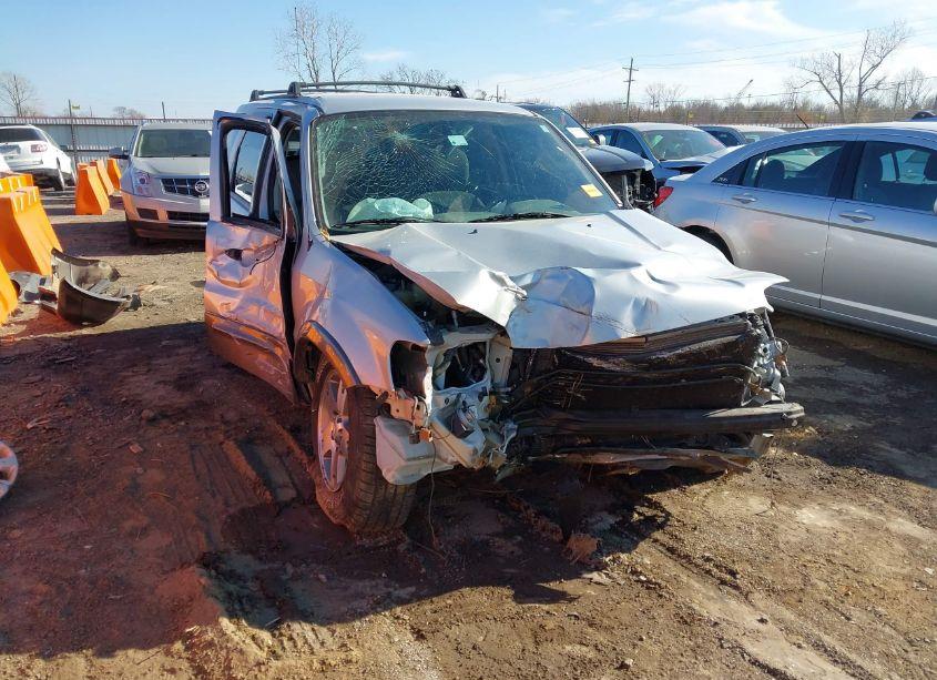 Photo 6 of 2005 Ford Escape XLT (VIN 1FMYU93135KA43478)