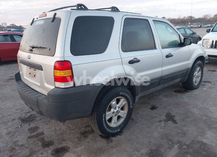 Photo 4 of 2005 Ford Escape XLT (VIN 1FMYU93135KA60636)