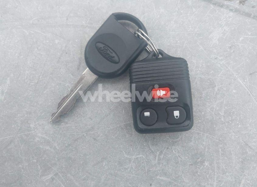 Photo 11 of 2006 Ford Escape XLT/XLT SPORT (VIN 1FMYU93136KA52182)