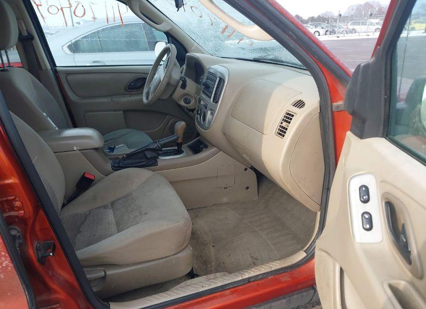 Photo 5 of 2006 Ford Escape XLT/XLT SPORT (VIN 1FMYU93136KB88456)