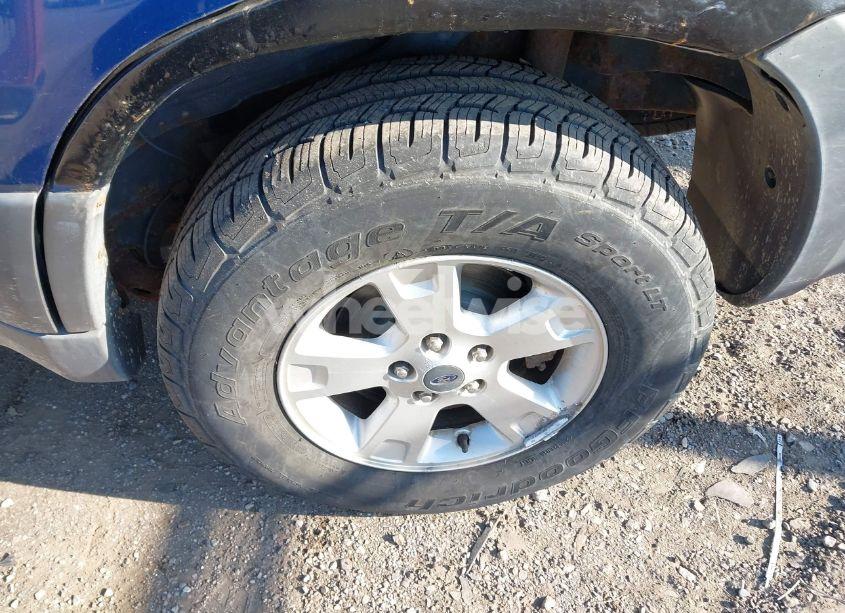 Photo 12 of 2007 Ford Escape XLT/XLT SPORT (VIN 1FMYU93137KA13657)