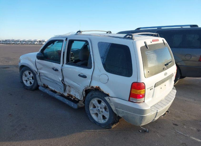 Photo 3 of 2007 Ford Escape XLT/XLT SPORT (VIN 1FMYU93137KB07098)