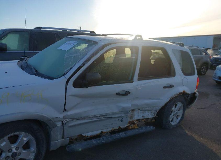 Photo 6 of 2007 Ford Escape XLT/XLT SPORT (VIN 1FMYU93137KB07098)