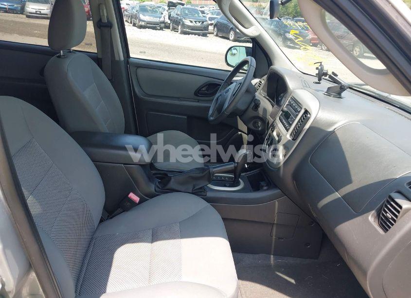 Photo 5 of 2007 Ford Escape XLT/XLT SPORT (VIN 1FMYU93137KB87437)