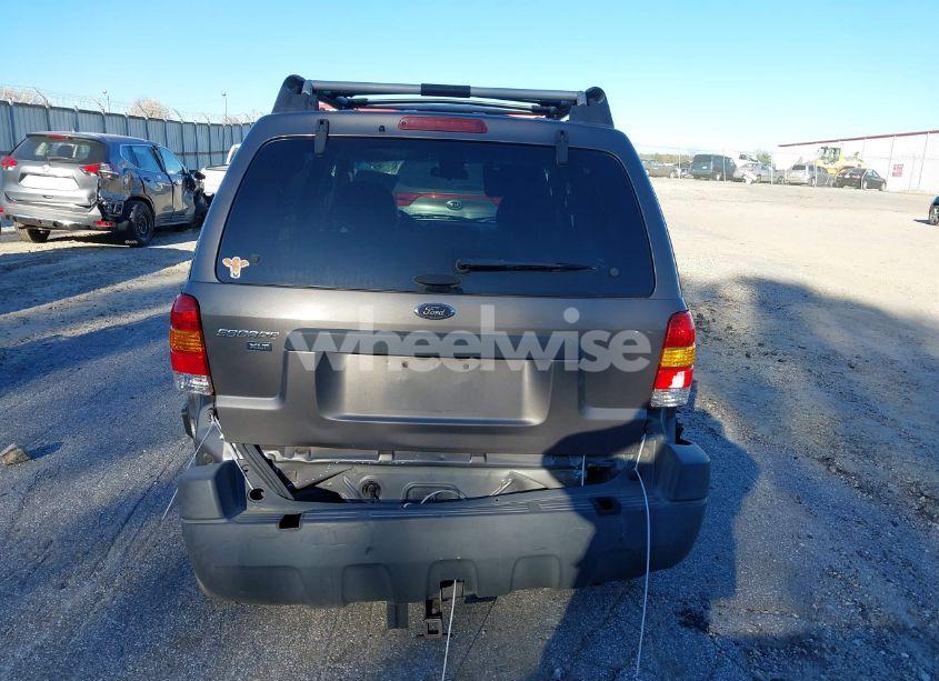 Photo 6 of 2003 Ford Escape XLT (VIN 1FMYU93143KA09661)