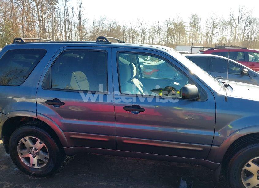 Photo 13 of 2005 Ford Escape XLT (VIN 1FMYU93145KA08173)