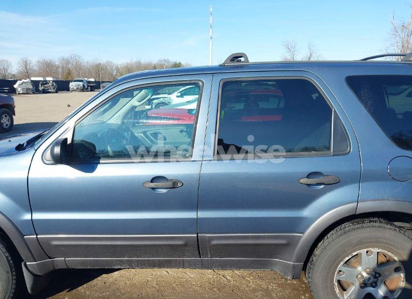 Photo 14 of 2005 Ford Escape XLT (VIN 1FMYU93145KA08173)