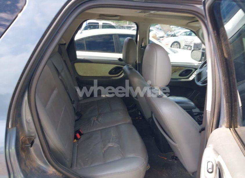 Photo 8 of 2005 Ford Escape XLT (VIN 1FMYU93145KA40265)