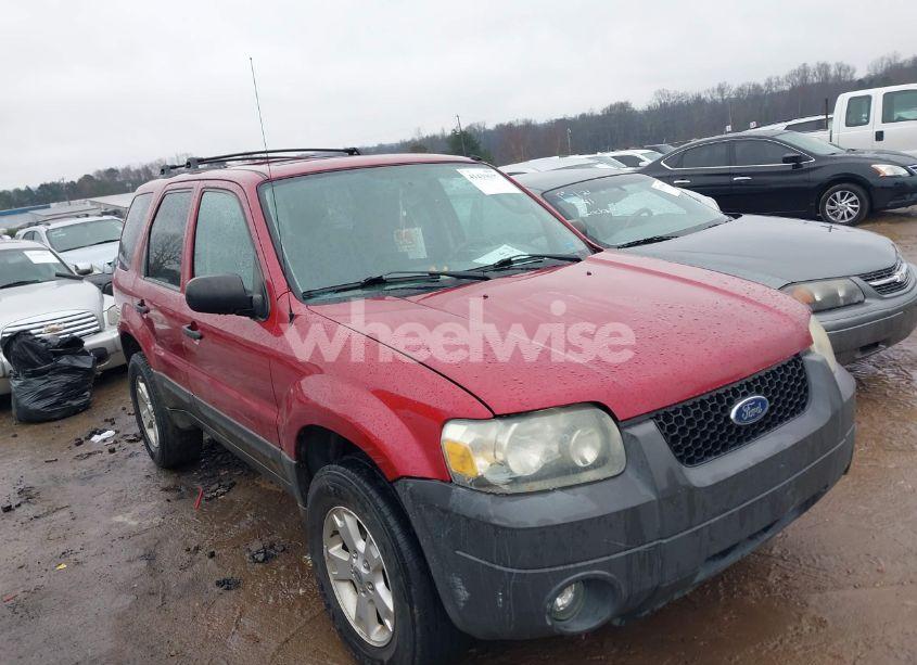 2005 Ford Escape XLT (VIN 1FMYU93145KA63335) main photo