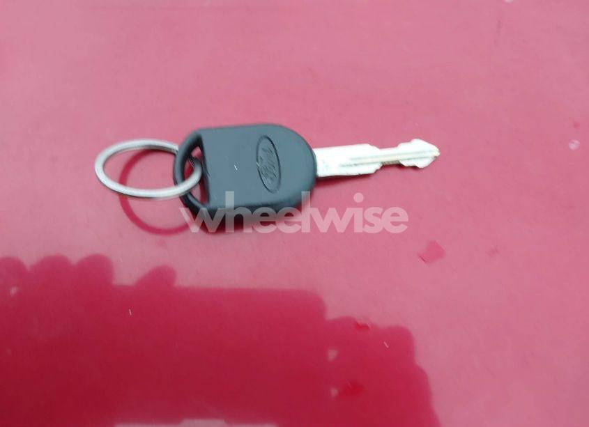 Photo 11 of 2005 Ford Escape XLT (VIN 1FMYU93145KA63335)