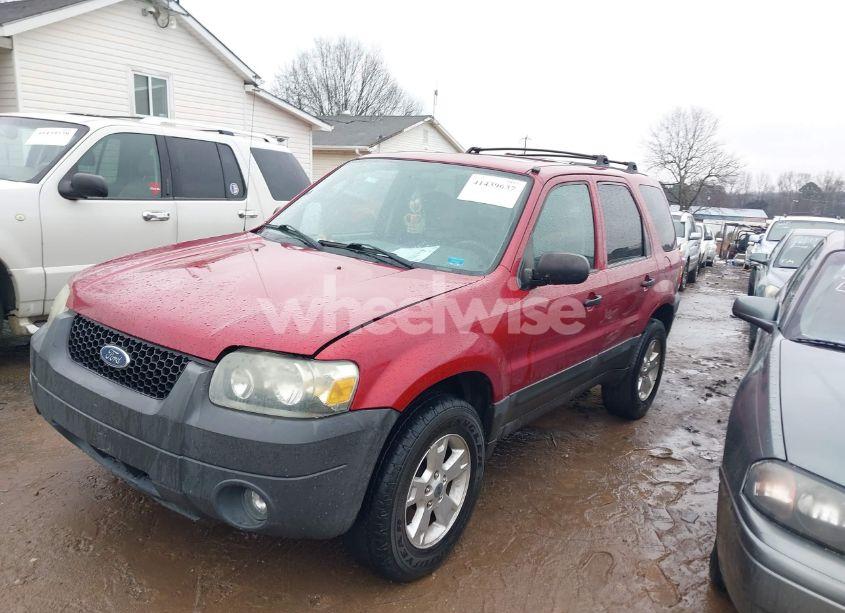 Photo 2 of 2005 Ford Escape XLT (VIN 1FMYU93145KA63335)