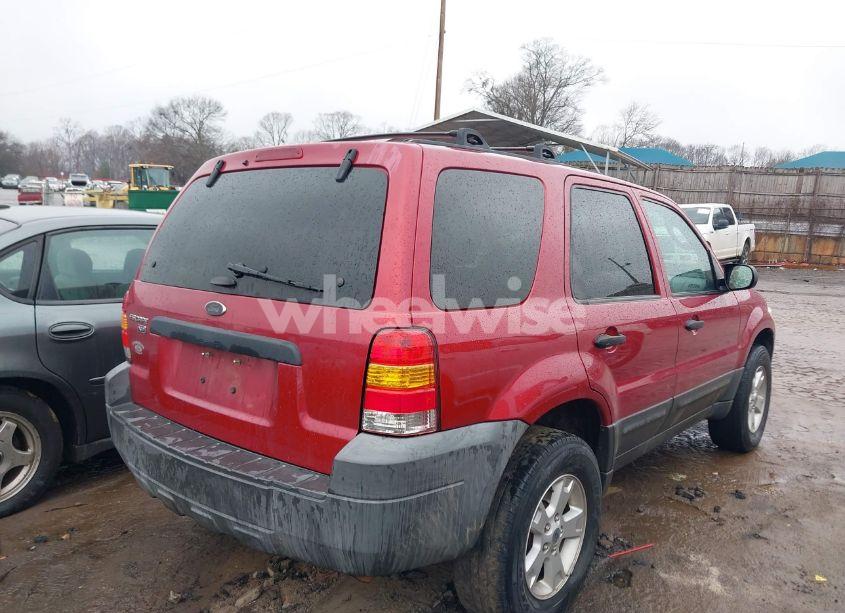 Photo 4 of 2005 Ford Escape XLT (VIN 1FMYU93145KA63335)