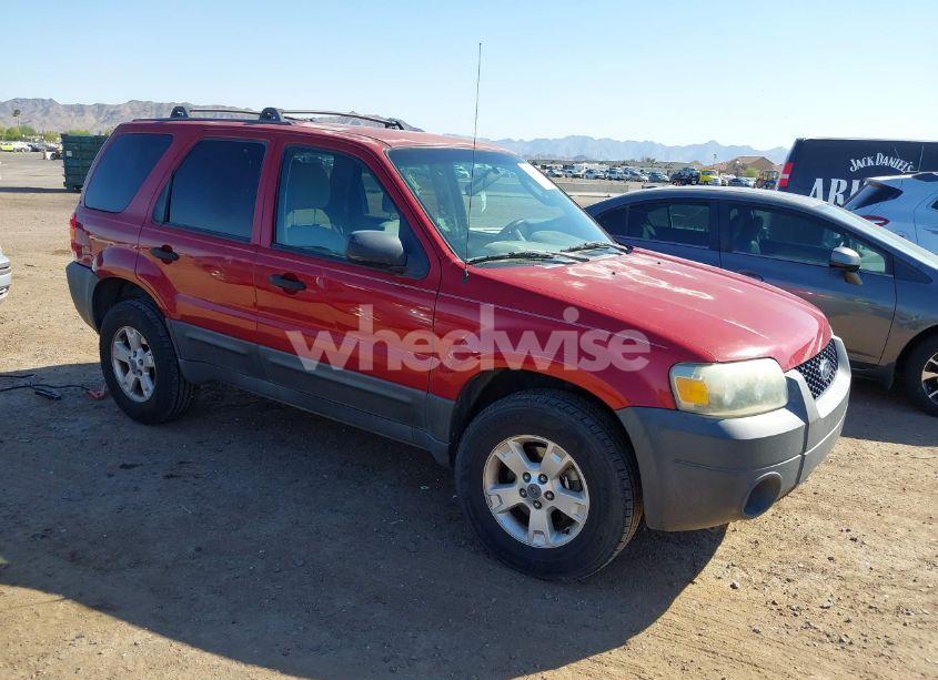 2005 Ford Escape XLT (VIN 1FMYU93145KD17710) main photo