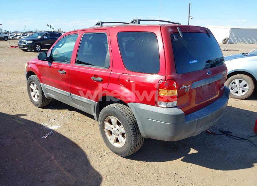 Photo 3 of 2005 Ford Escape XLT (VIN 1FMYU93145KD17710)