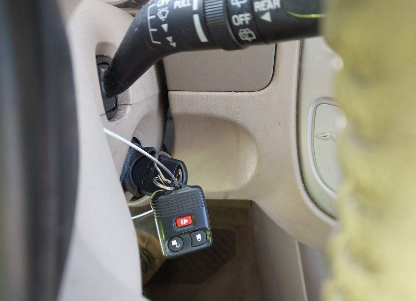 Photo 11 of 2006 Ford Escape XLT/XLT SPORT (VIN 1FMYU93146KA76734)