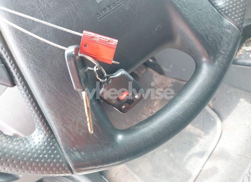 Photo 11 of 2003 Ford Escape XLT (VIN 1FMYU93153KB00986)