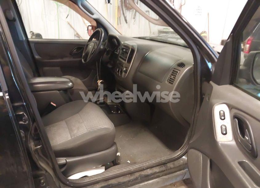 Photo 5 of 2003 Ford Escape XLT (VIN 1FMYU93153KC42657)