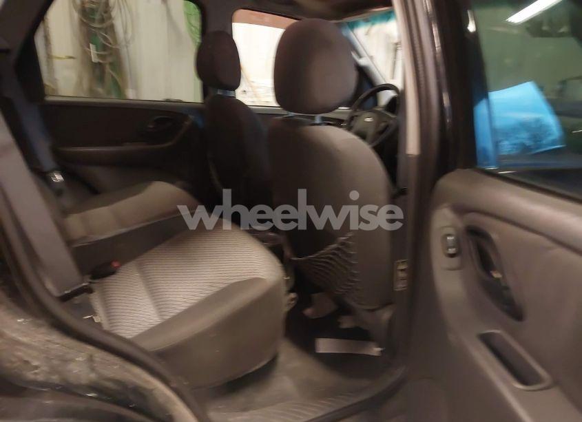 Photo 8 of 2003 Ford Escape XLT (VIN 1FMYU93153KC42657)