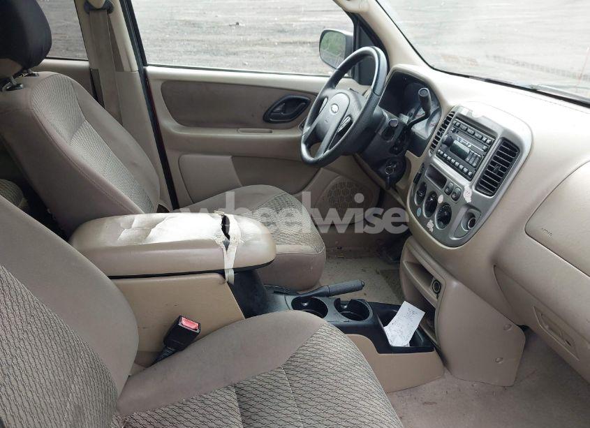 Photo 5 of 2004 Ford Escape XLT (VIN 1FMYU93154DA14180)