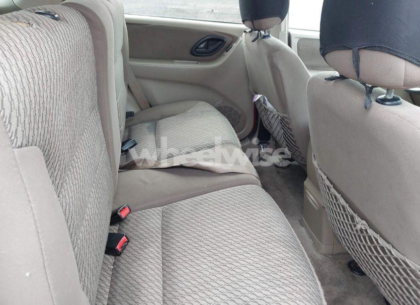 Photo 8 of 2004 Ford Escape XLT (VIN 1FMYU93154DA14180)