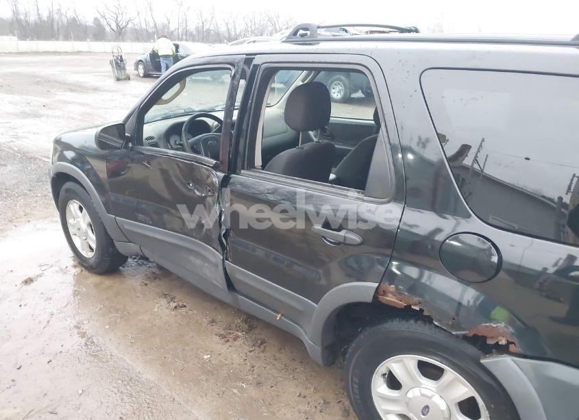 Photo 18 of 2004 Ford Escape XLT (VIN 1FMYU93154KA35073)