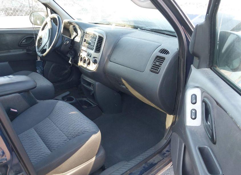 Photo 5 of 2004 Ford Escape XLT (VIN 1FMYU93154KB38266)