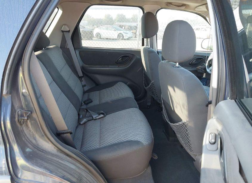 Photo 8 of 2004 Ford Escape XLT (VIN 1FMYU93154KB38266)