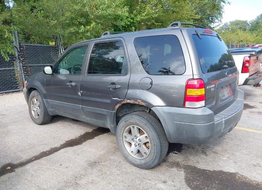 Photo 3 of 2005 Ford Escape XLT (VIN 1FMYU93155KA37116)